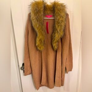 Lily Pulitzer Sweater Size Large with Fur Cowl